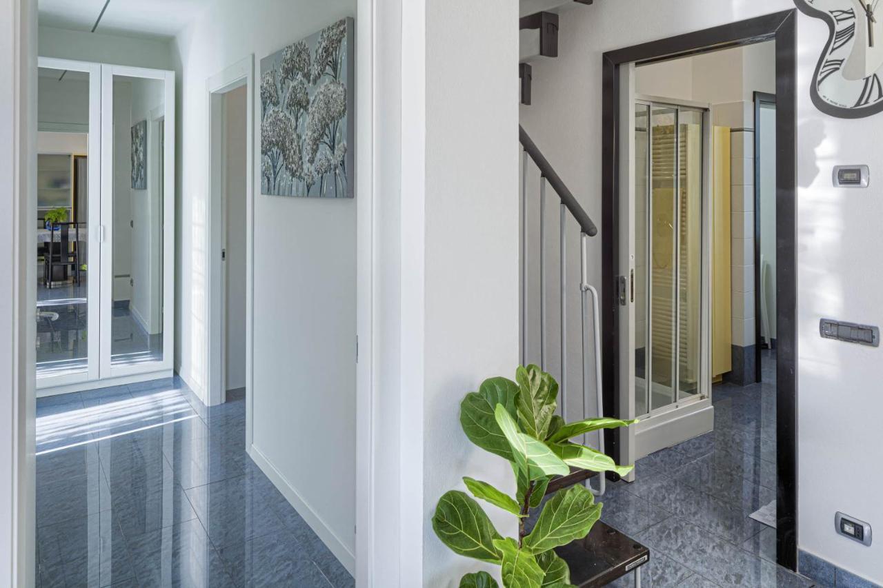 Villa La Rodina ดิอาโนมารีนา ภายนอก รูปภาพ
