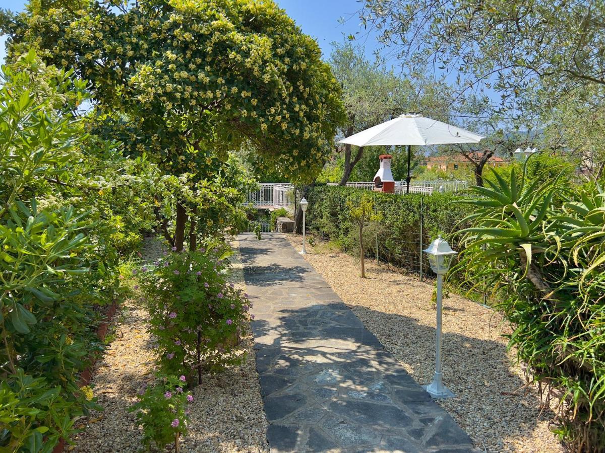 Villa La Rodina ดิอาโนมารีนา ภายนอก รูปภาพ